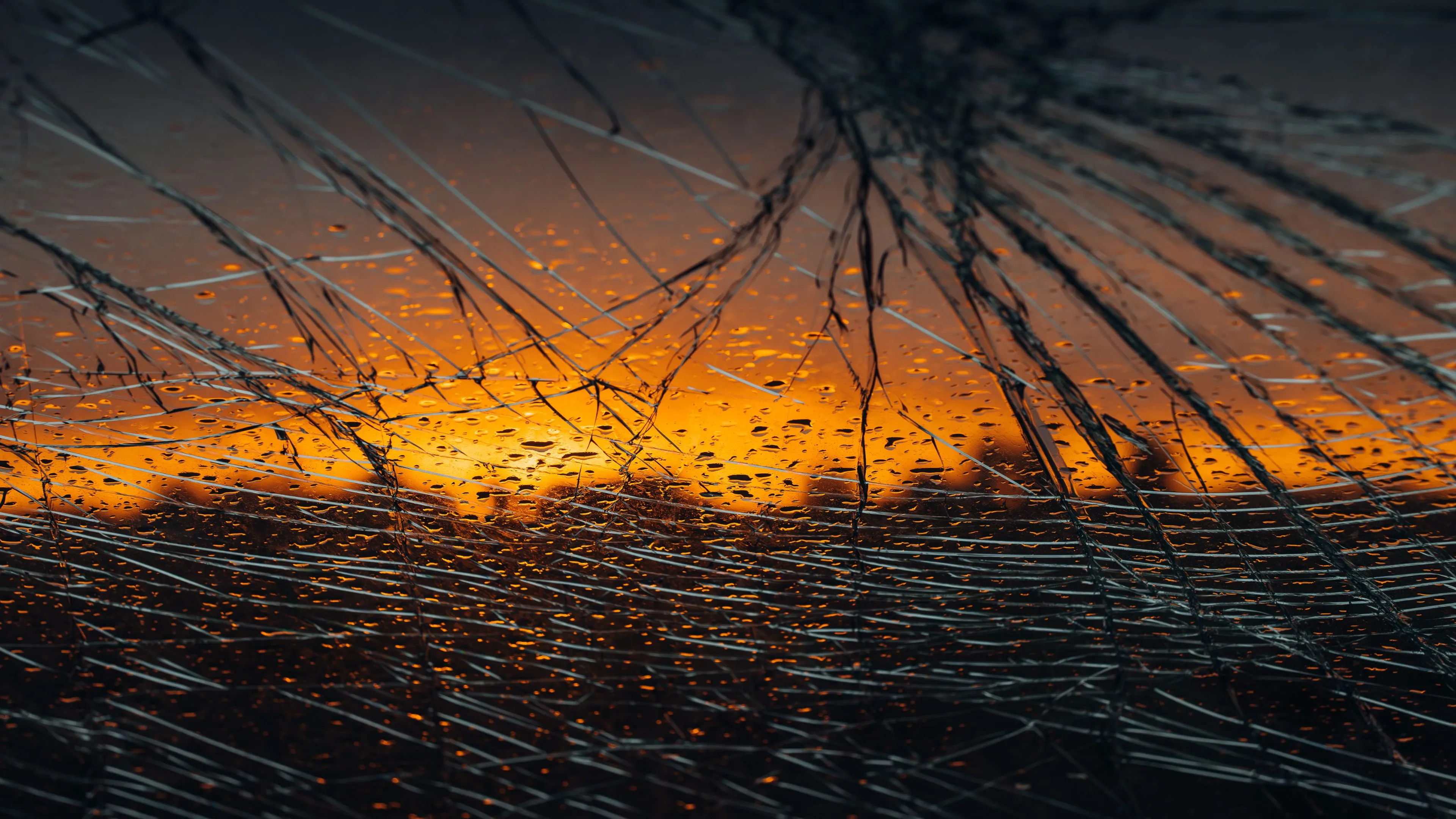 24/7 emergency auto glass replacement and shattered windshield repair services in Dallas.